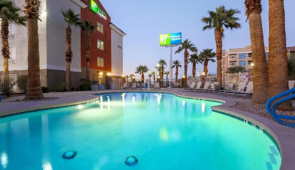 Holiday Inn Express Las Vegas South image 1